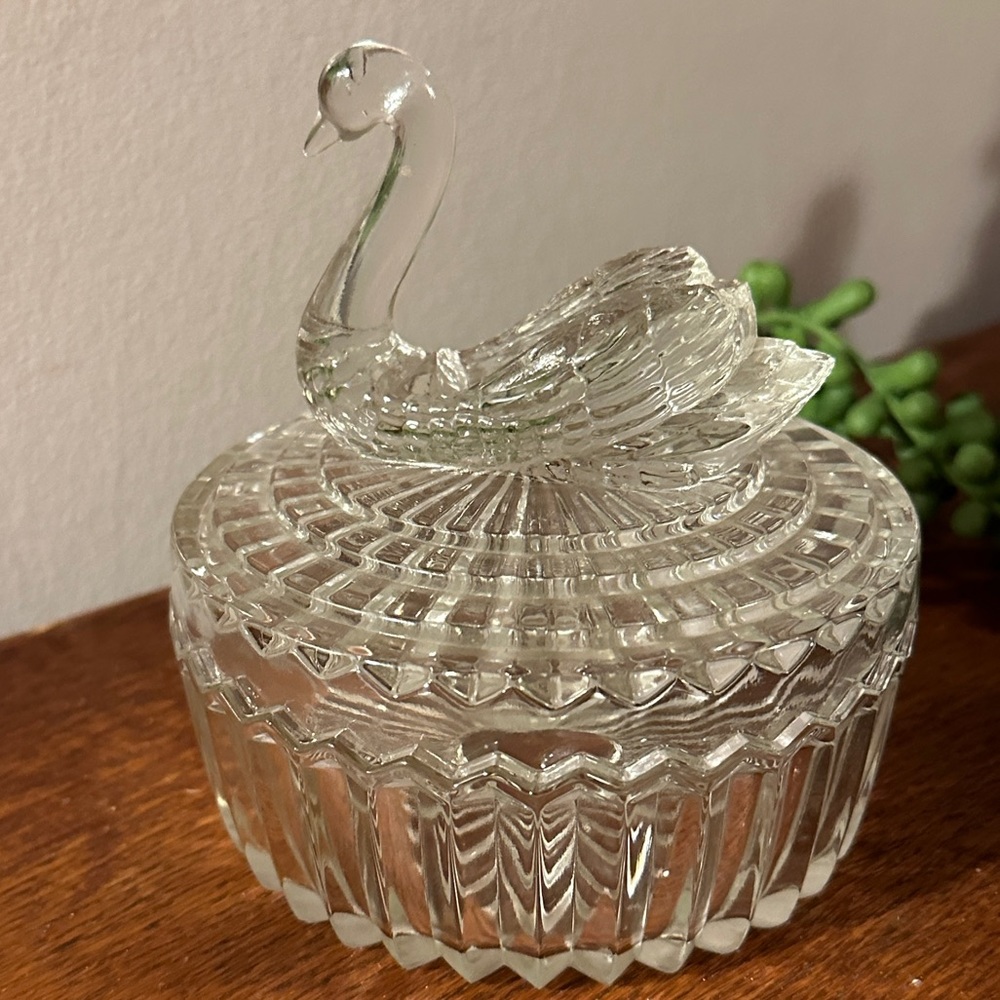 Covered Swan Bird Dish Powder Clear Trinket Box